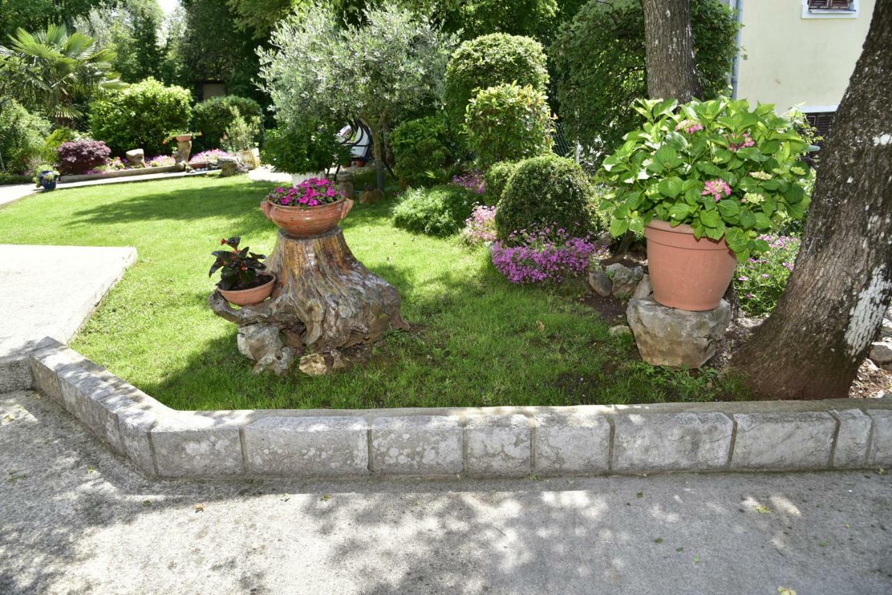 Apartment Blumen Oase Malinska Exteriér fotografie